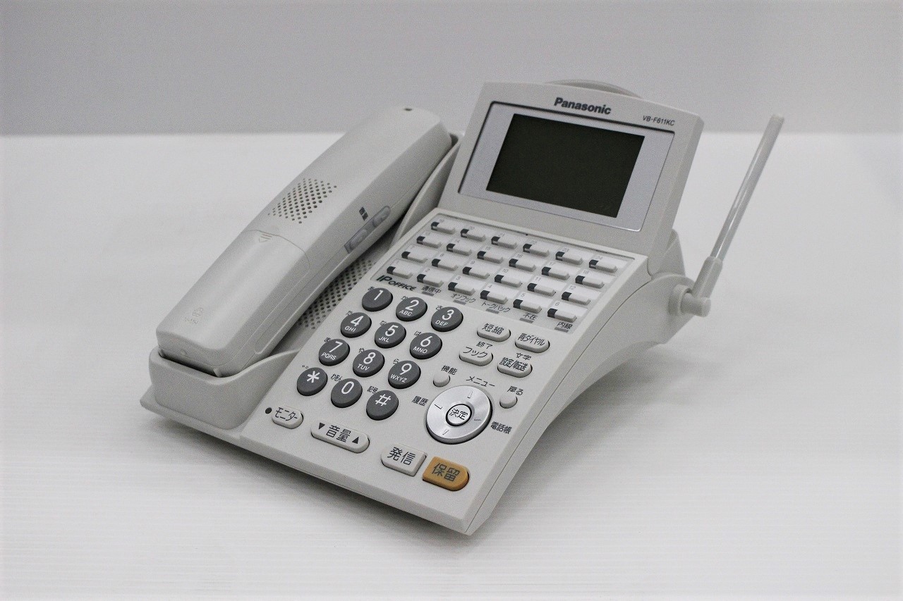 VB-F611KC-W　Panasonic製　電話機　LaRelier(ラルリエ) 　24ボタンカールコードレス電話機